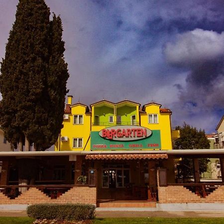 Biergarten Медулин Екстер'єр фото