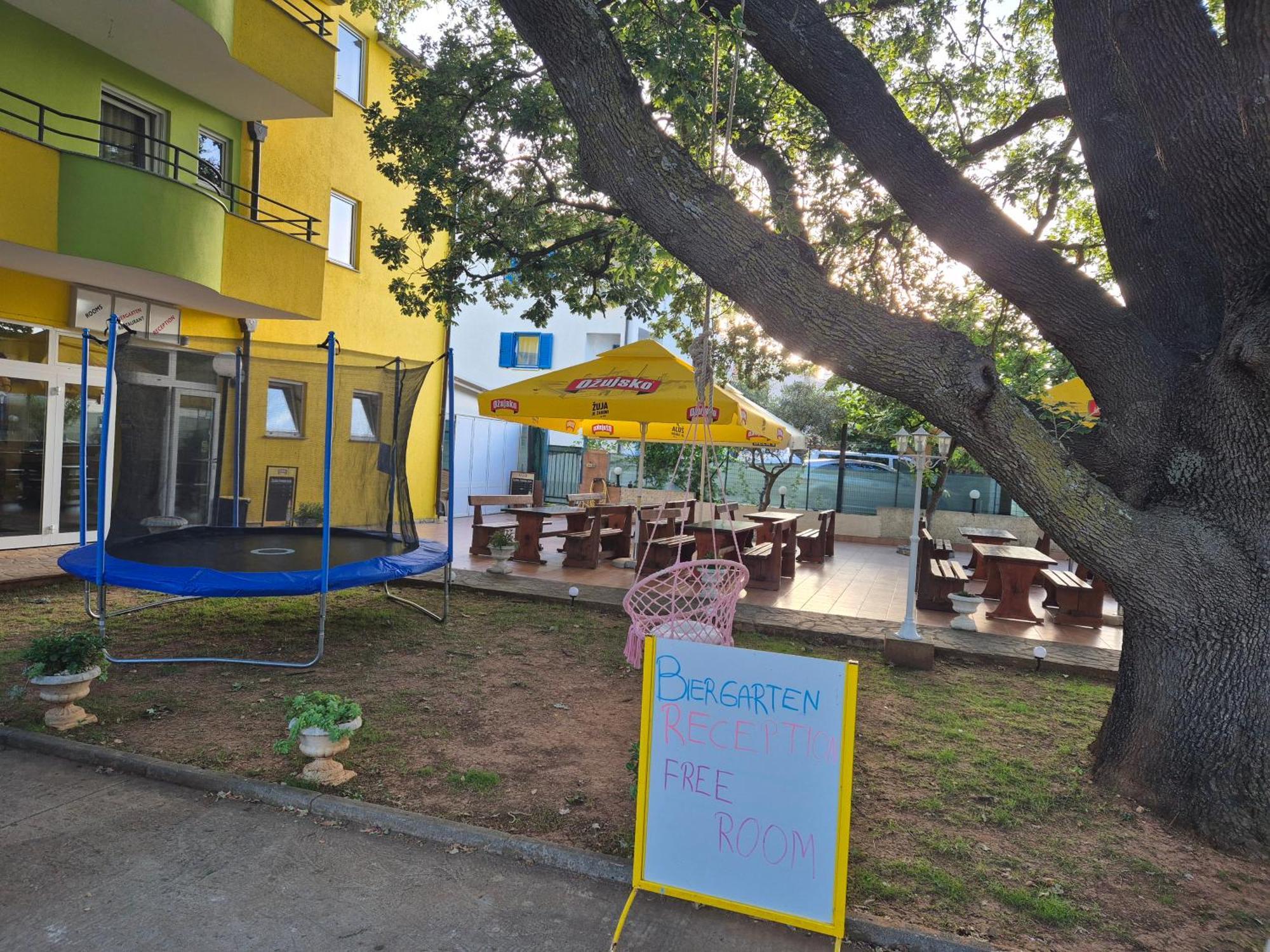 Biergarten Медулин Екстер'єр фото